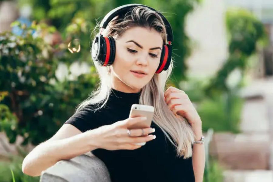 Music-Iovers-and-Listeners-Remusic